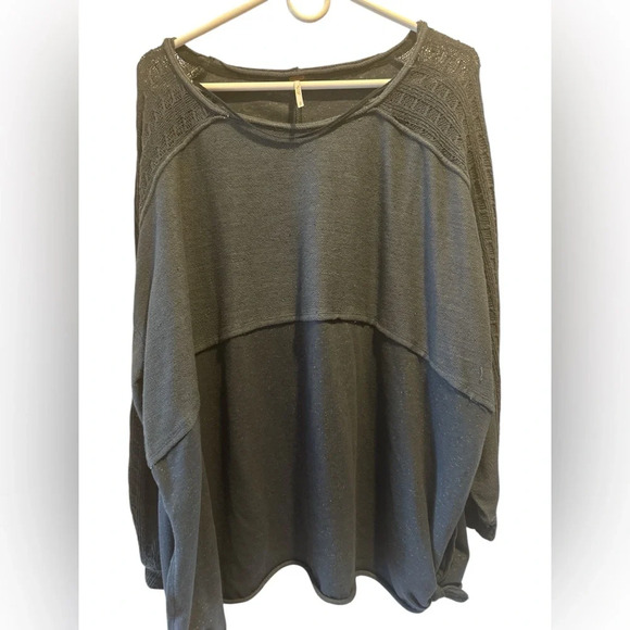 Free People Tops - Free People blue long sleeve w/sweater shoulder sleeve detail